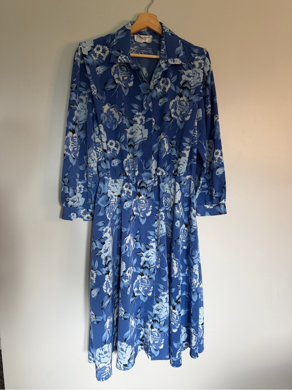 Women’s Long Sleeve Blue Floral Midi Dress with Button Front